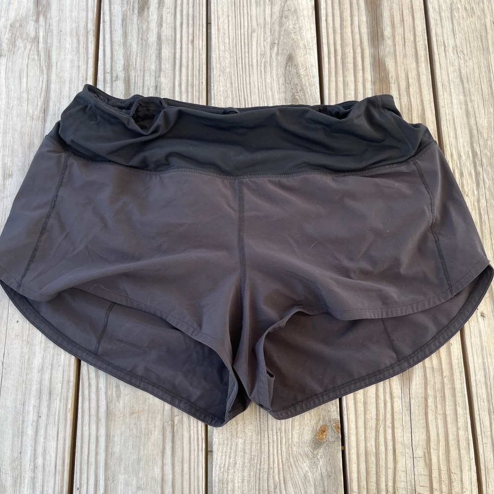 Lululemon Speed Up Short High-Rise 2.5 inch inseam in black